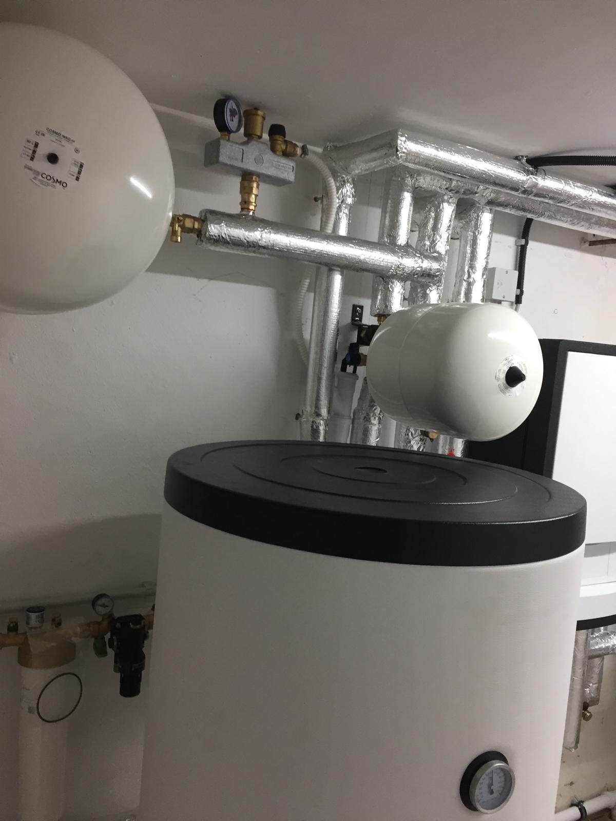 Wärmepumpe im Blumenbeet, INNEN