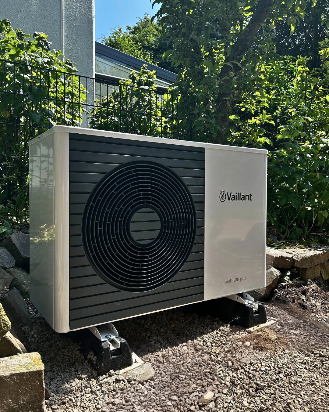Vaillant-Anlage am Hang, AUSSENEINHEIT