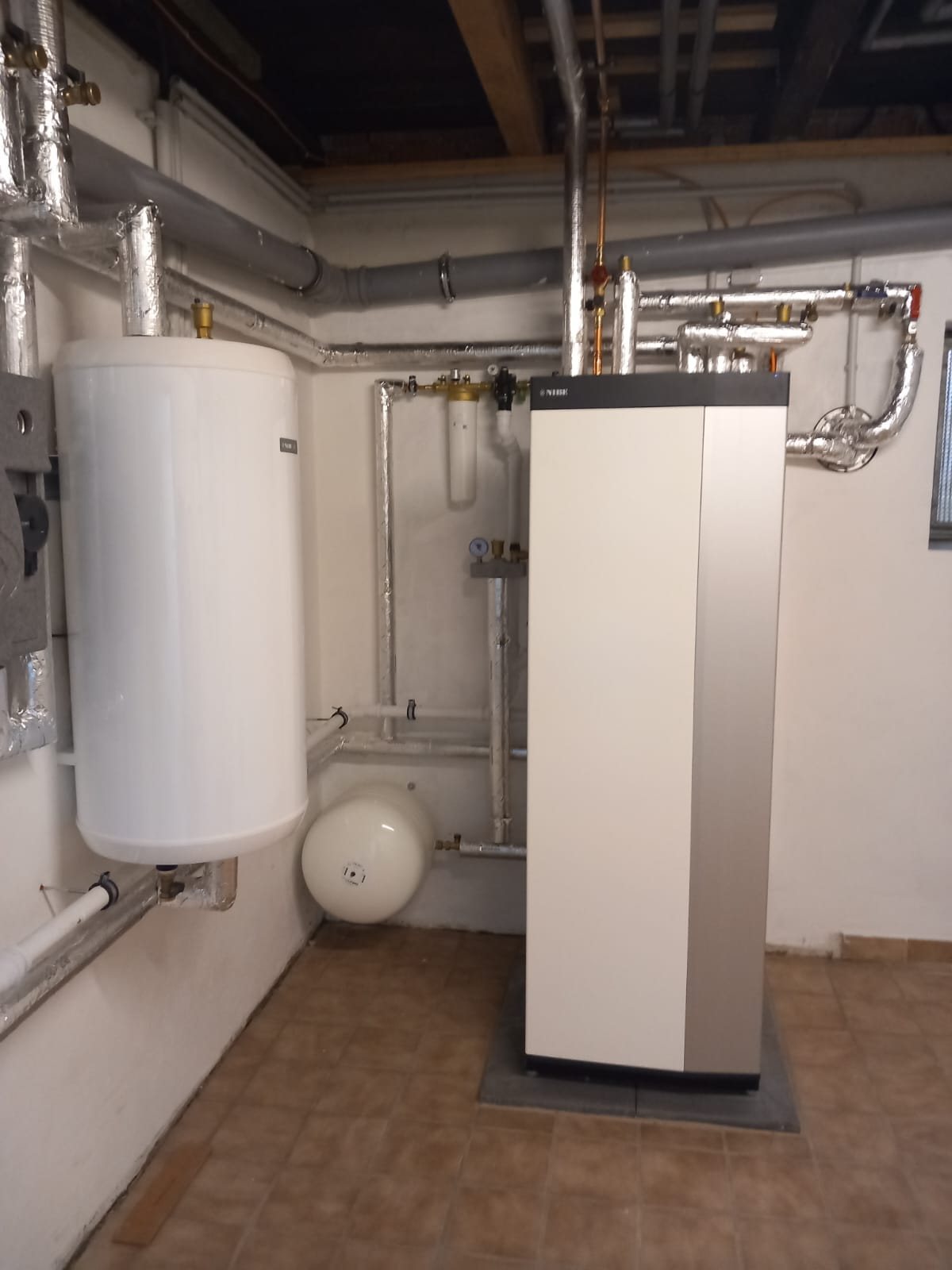 Wärmepumpe im Bestandshaus, TECHNIKRAUM